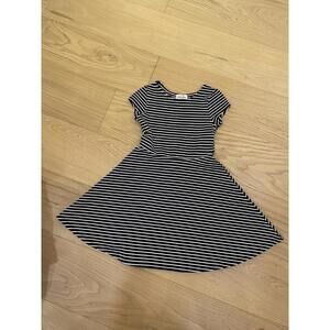 Girls Dress – Size 6 – Black & White Stripe – 4 Ever Free